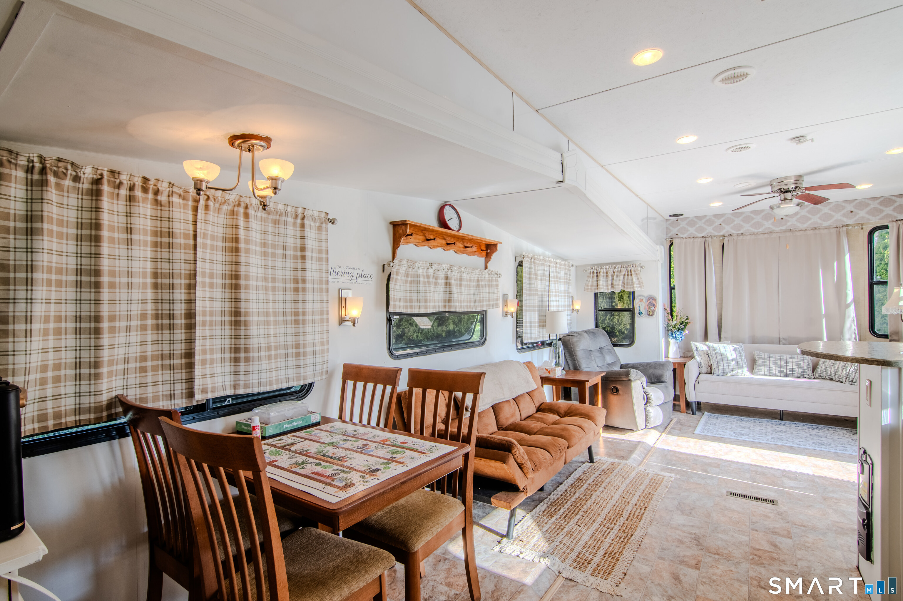 69 Meadowside Road Milford, CT 06460 - Photo 4 of 17