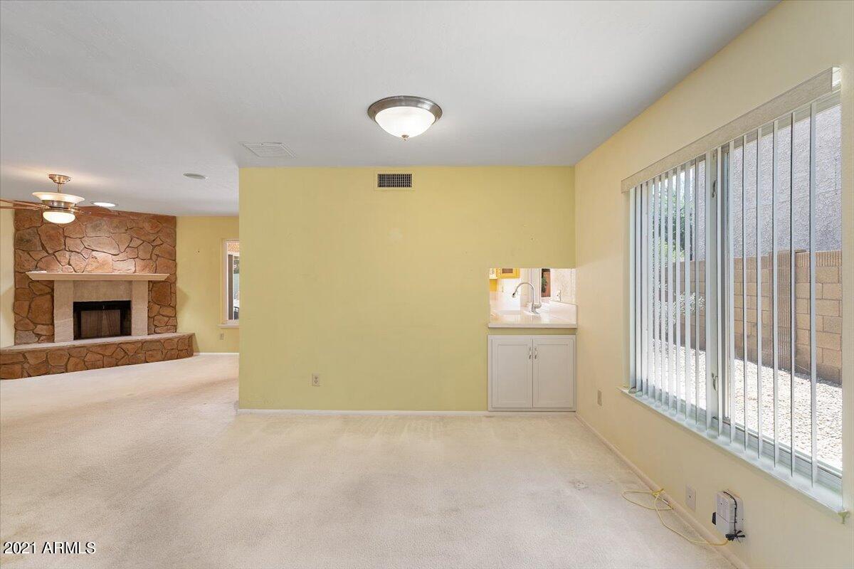06-Living Room