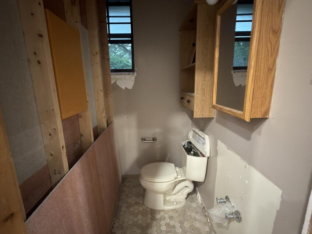 4301 Pace Lane Pace, FL 32571 - Photo 6 of 23 1645AE44-EC64-4EF2-8B81-2B11B725B094_1_1