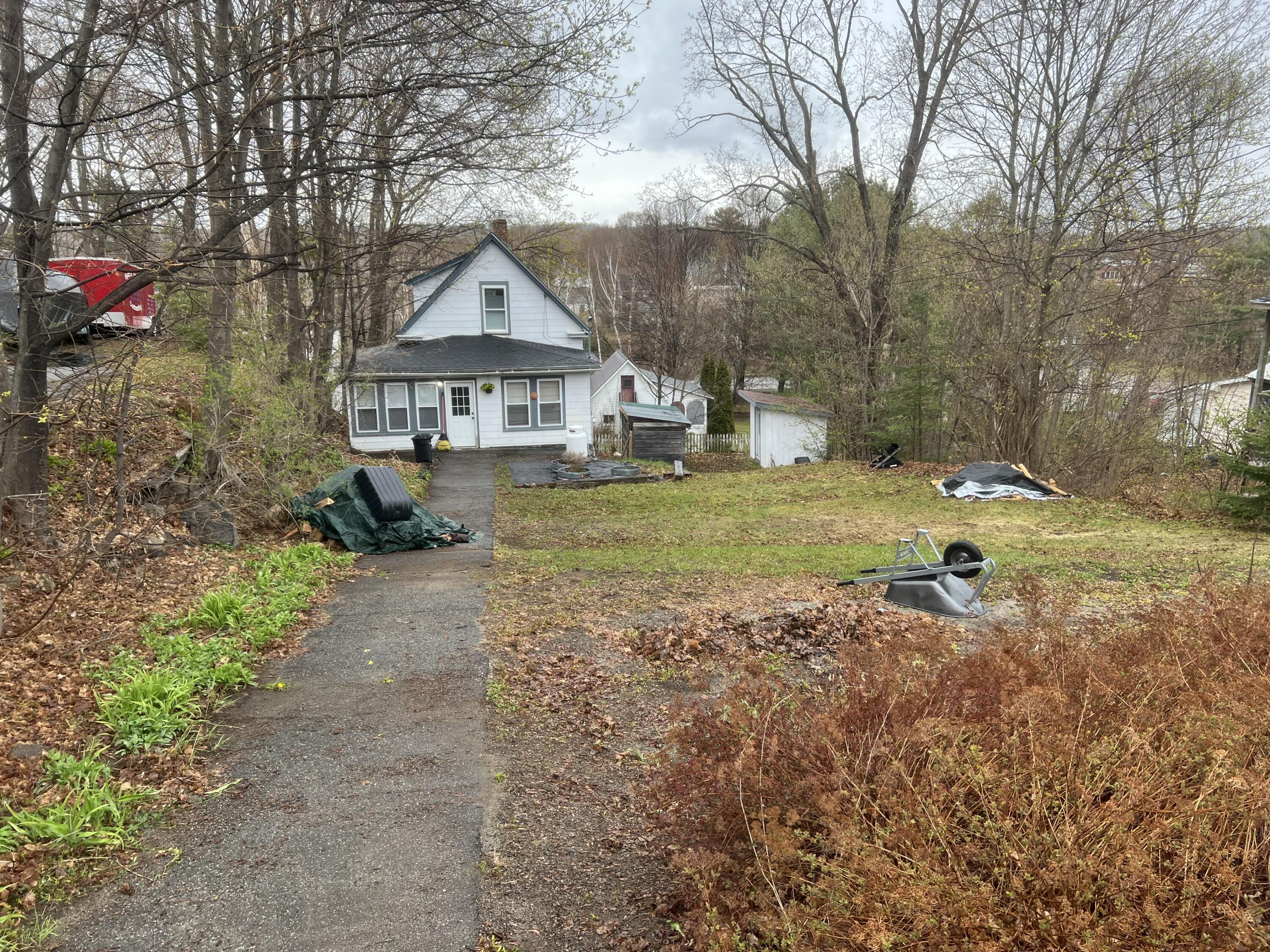 13 Lincoln Street Millinocket, ME 04462 - Photo 2 of 30 IMG_0354