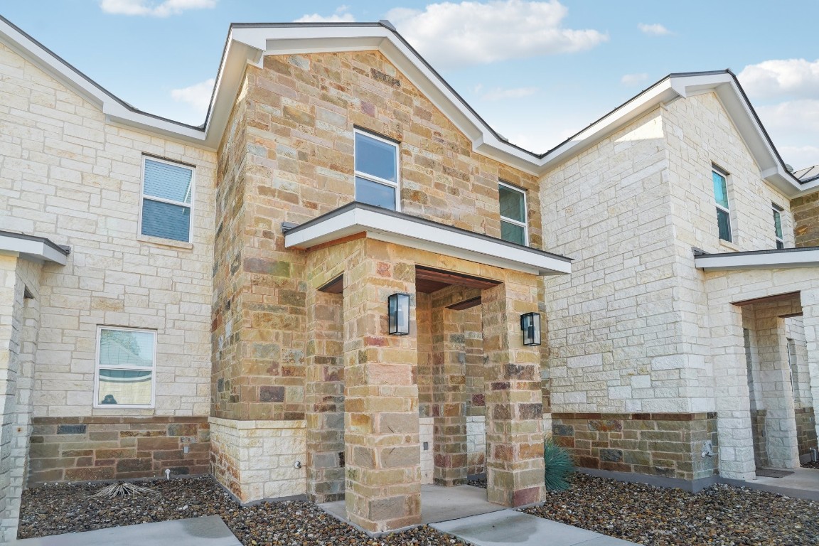 289 Star Grass Spring Branch, TX 78070 - Photo 6 of 39 a front view of a building