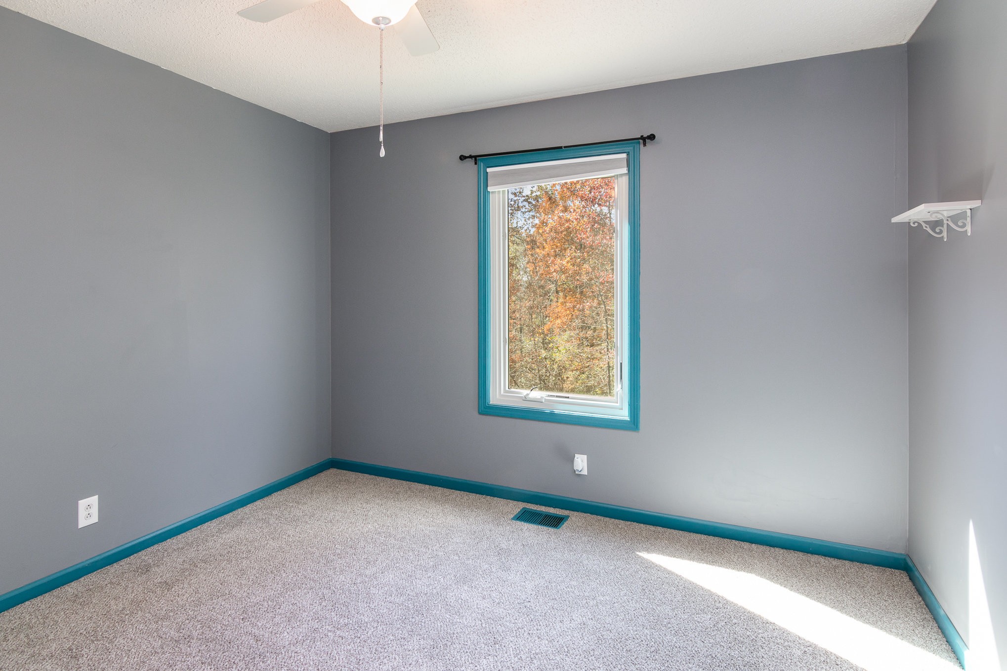 3289 Backridge Road Woodlawn, TN 37191 - Photo 18 of 30 an empty room with a window
