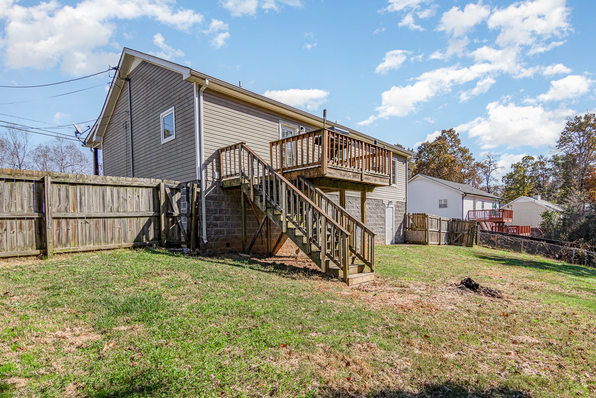 3289 Backridge Road Woodlawn, TN 37191 - Photo 30 of 30 a view of a house with a yard