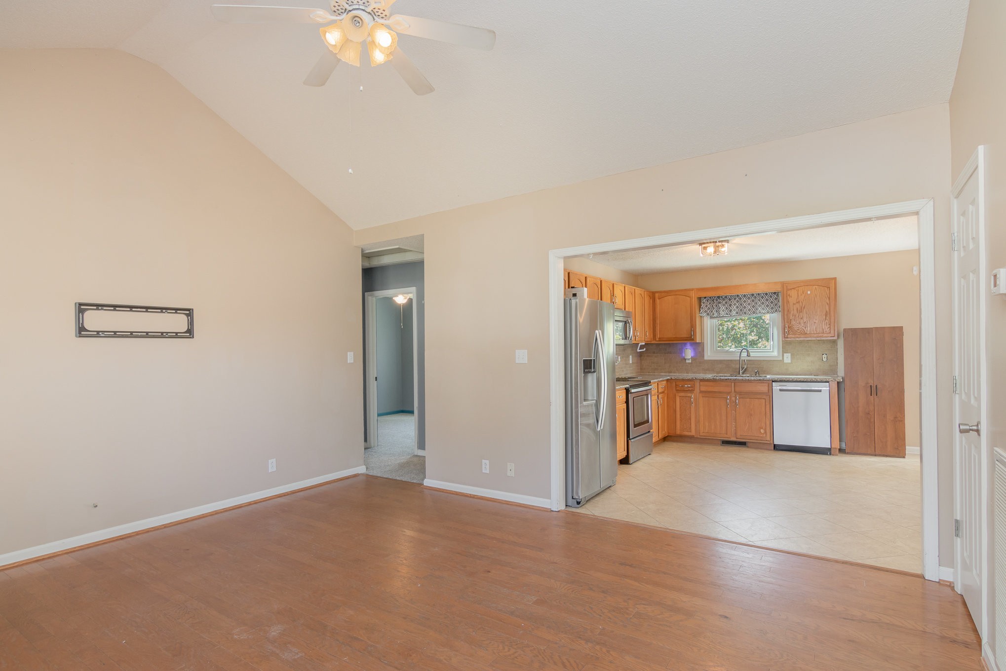 3289 Backridge Road Woodlawn, TN 37191 - Photo 10 of 30 a view of a big room with windows and cabinet