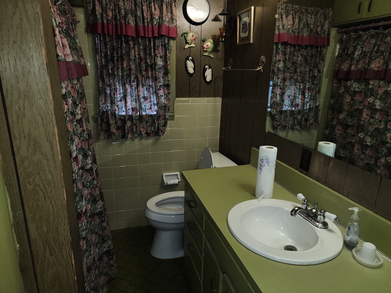 808 Montopolis Drive Austin, TX 78741 - Photo 28 of 31 Primary Bath