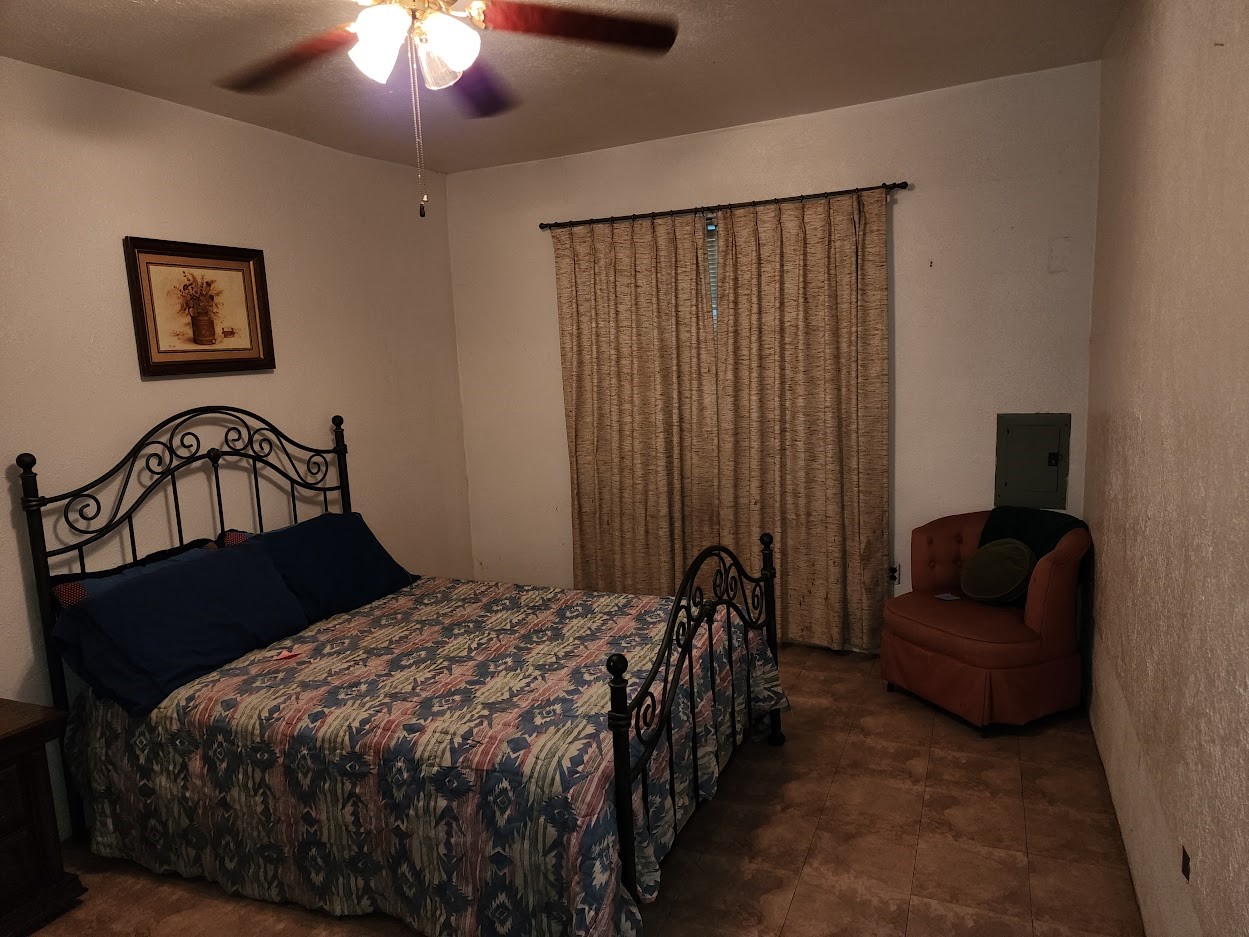 808 Montopolis Drive Austin, TX 78741 - Photo 29 of 31 Apartment Bedroom