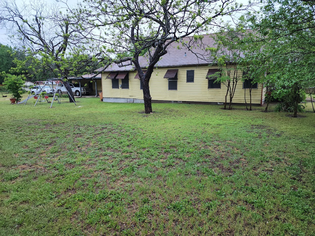 808 Montopolis Drive Austin, TX 78741 - Photo 4 of 31 Great opportunity to redevelop this mostly flat lot.