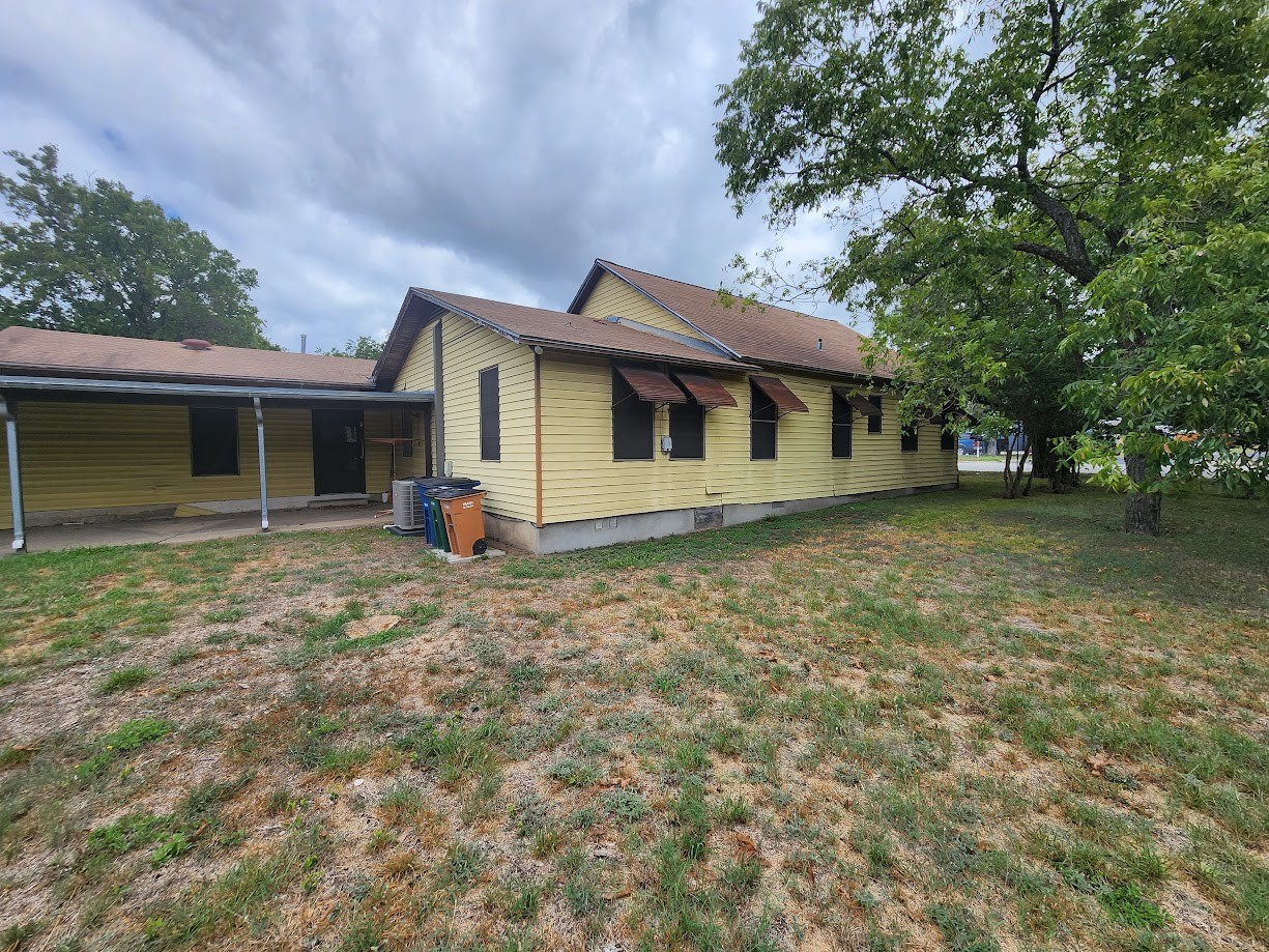 808 Montopolis Drive Austin, TX 78741 - Photo 8 of 31