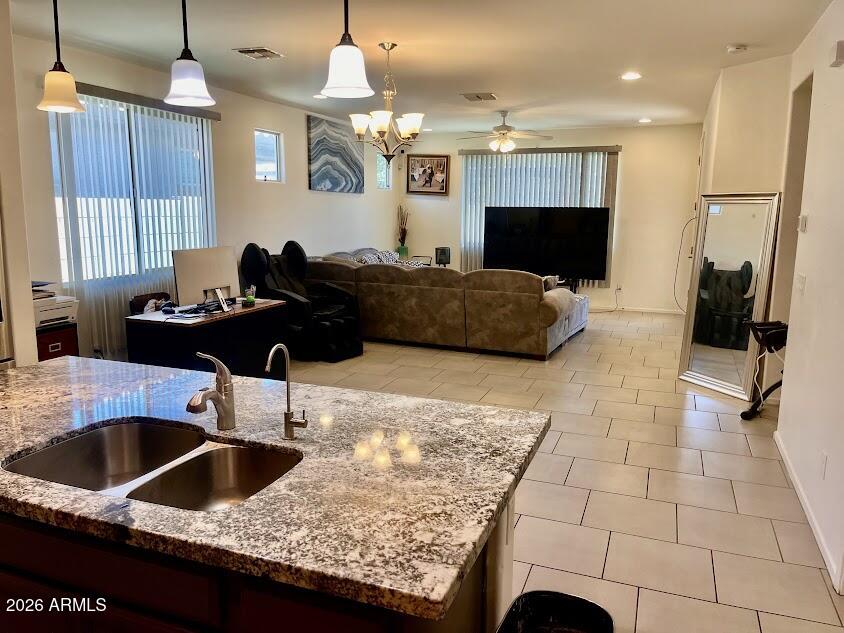 2723 West Apollo Road Phoenix, AZ 85041 - Photo 8 of 26 Apollo fam rm 5