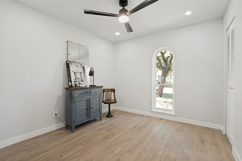 2124 Highbury Road Carrollton, TX 75007 - Photo 8 of 13 Gallery Image 8