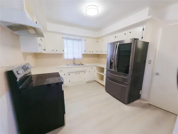 $6,500 | 5781 Southwest 25th Street, Miami, FL 33155