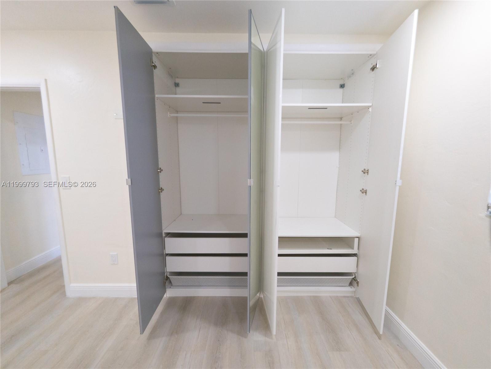 5781 Southwest 25th Street Miami, FL 33155 - Photo 15 of 17