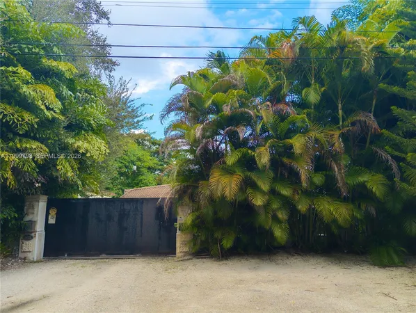 $6,500 | 5781 Southwest 25th Street, Miami, FL 33155