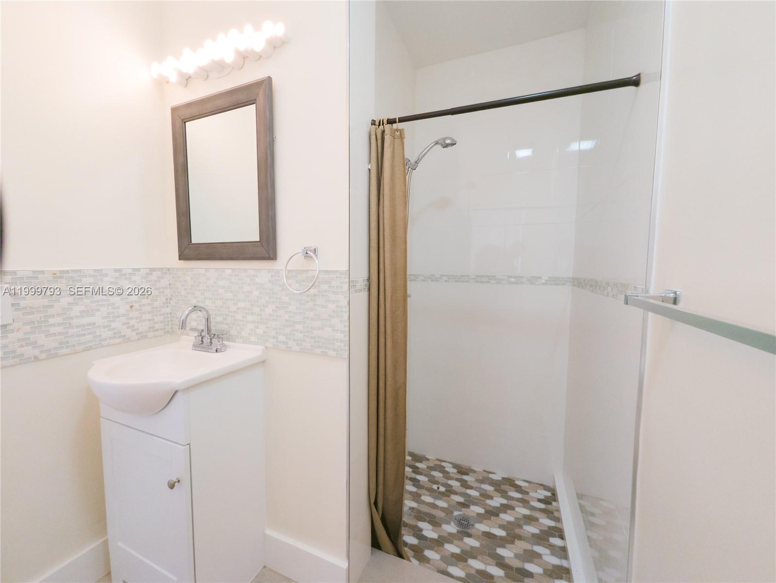 5781 Southwest 25th Street Miami, FL 33155 - Photo 9 of 17