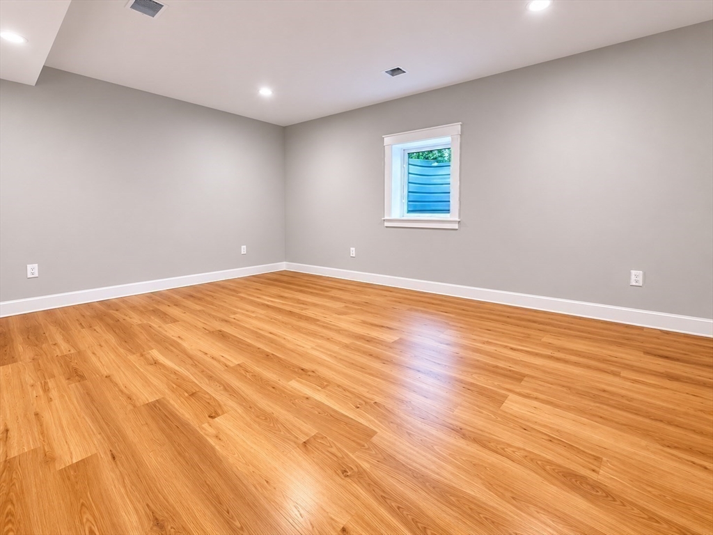 17 Longhill Road Franklin, MA 02038 - Photo 36 of 41