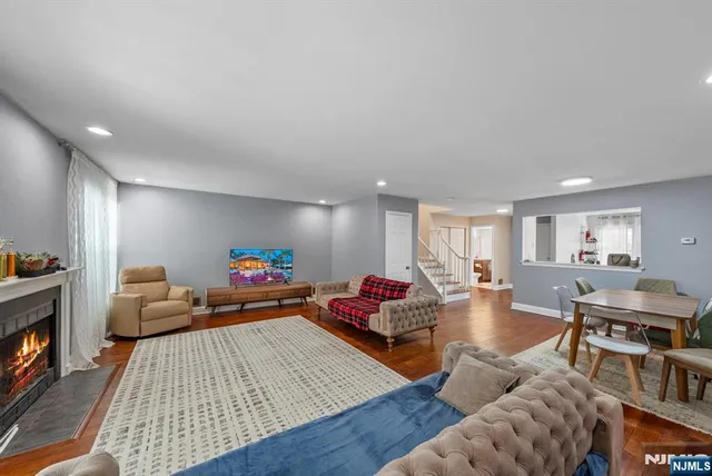 $499,998 | 34 Hillsborough Court, Rockaway, NJ 07866