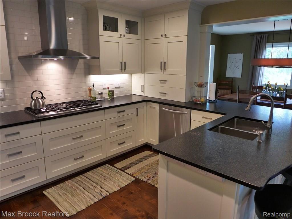 2875 Portage Trail Drive Rochester Hills, MI 48309 - Photo 17 of 52