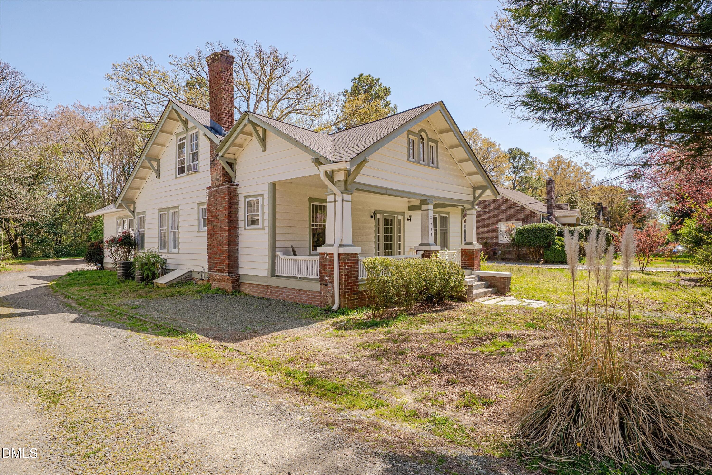 2607 Chapel Hill Road Durham, NC 27707 - Photo 4 of 28