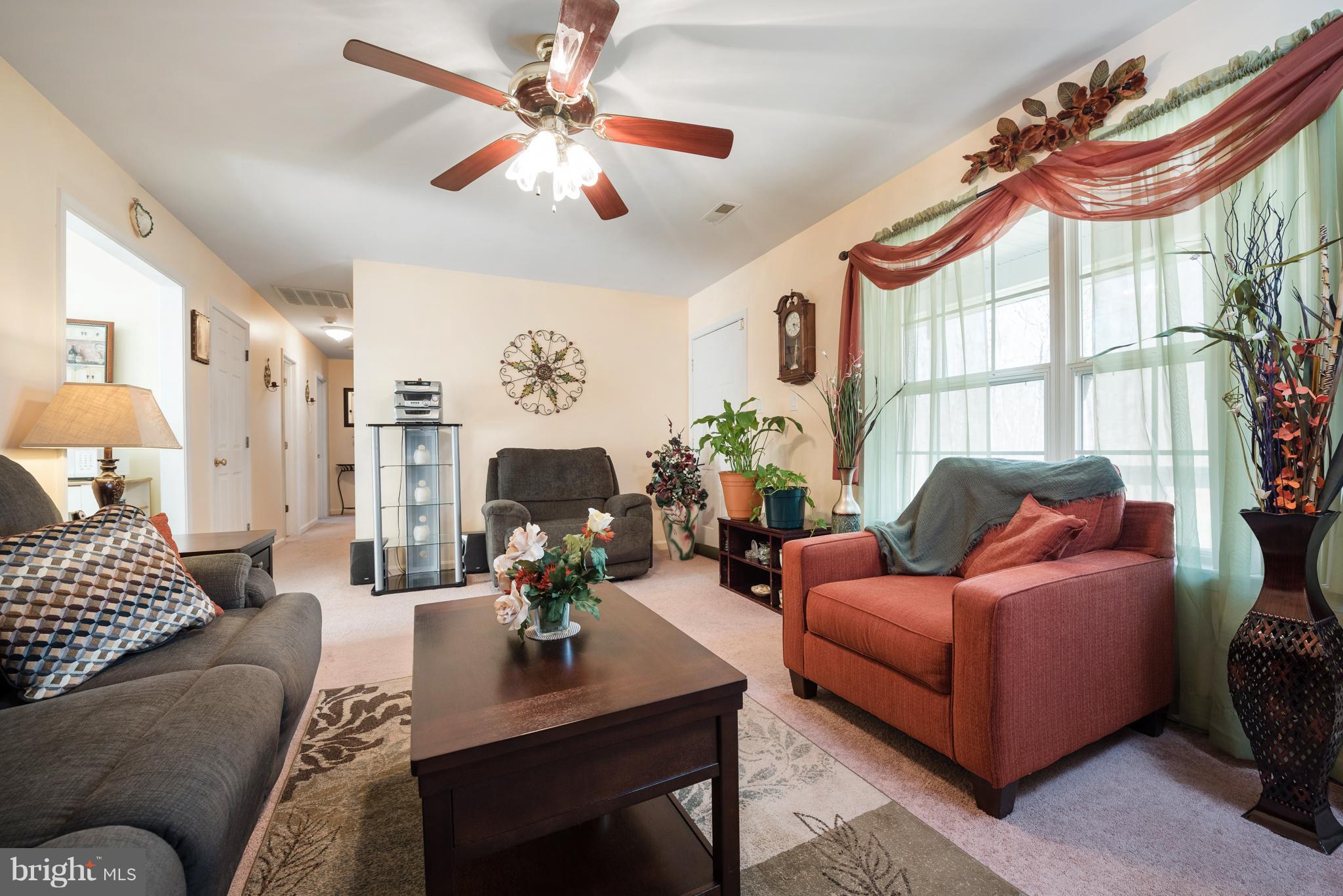 9010 Black Walnut Run Road Rhoadesville, VA 22542 - Photo 14 of 29 Living Room