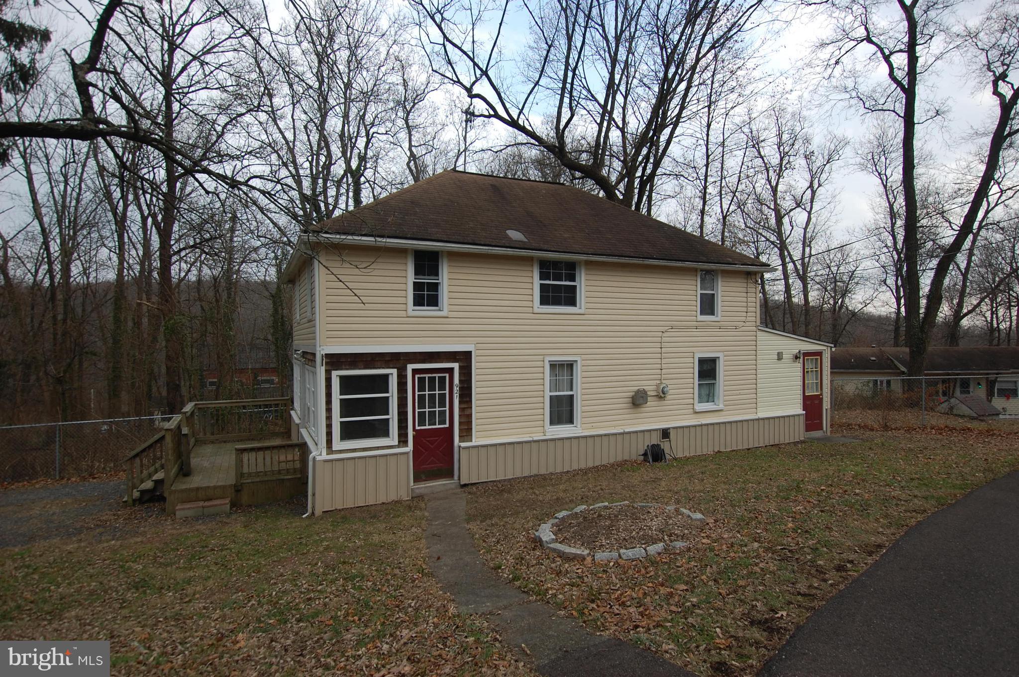 921 Ringing Rocks Park Pottstown, PA 19464 - Photo 4 of 36 Gallery Image 4