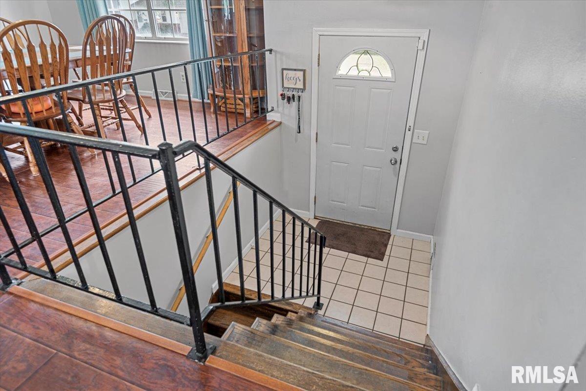 26 Groton Drive Springfield, IL 62702 - Photo 4 of 35