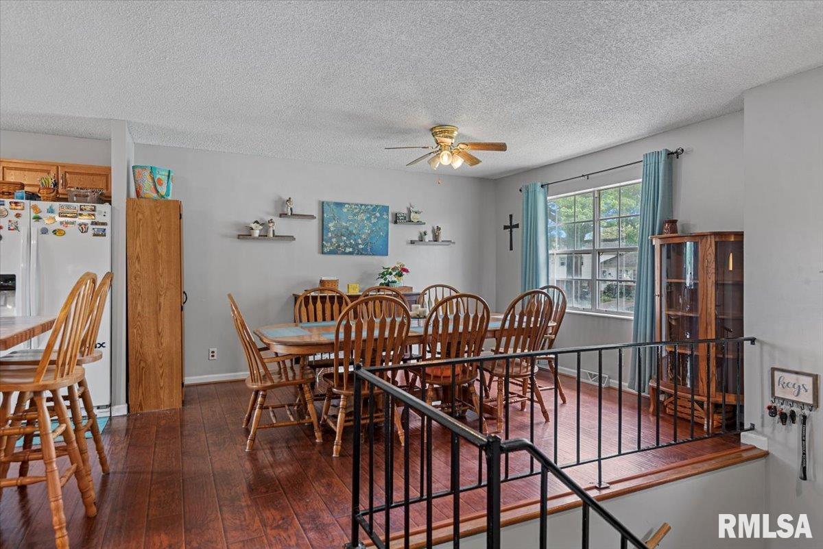 26 Groton Drive Springfield, IL 62702 - Photo 5 of 35