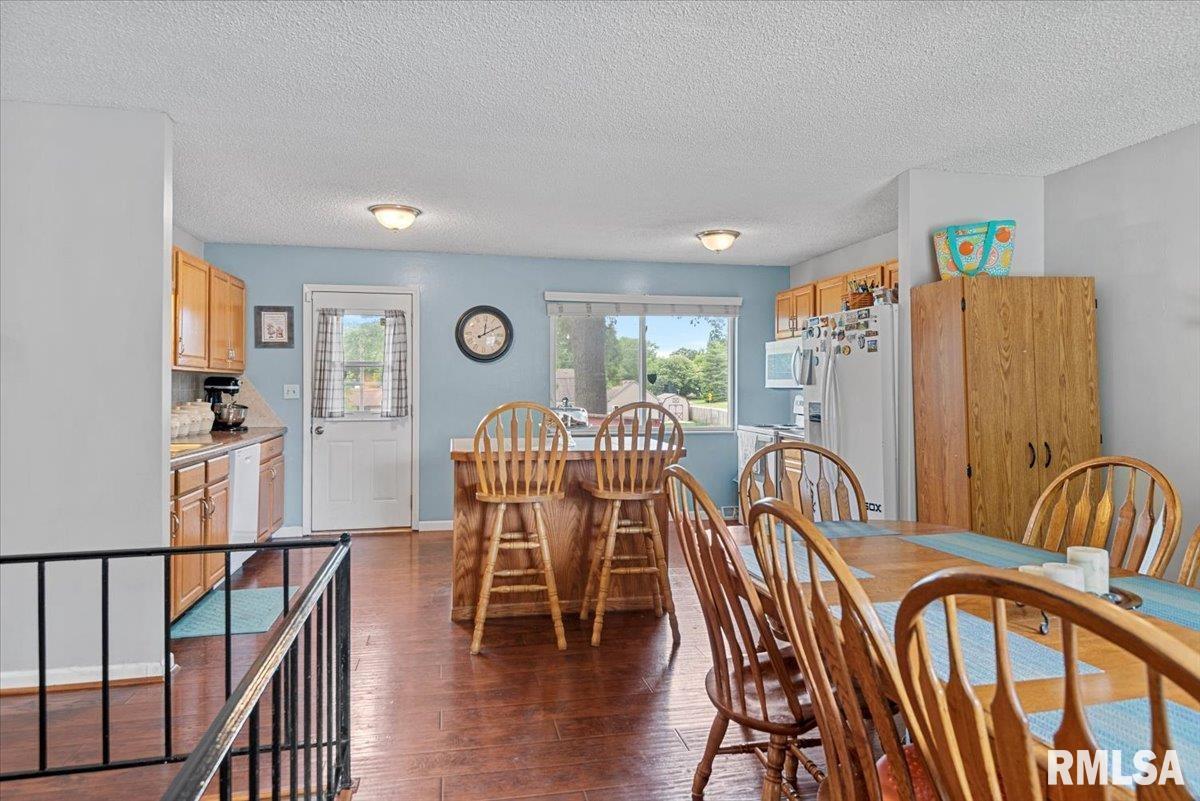 26 Groton Drive Springfield, IL 62702 - Photo 6 of 35