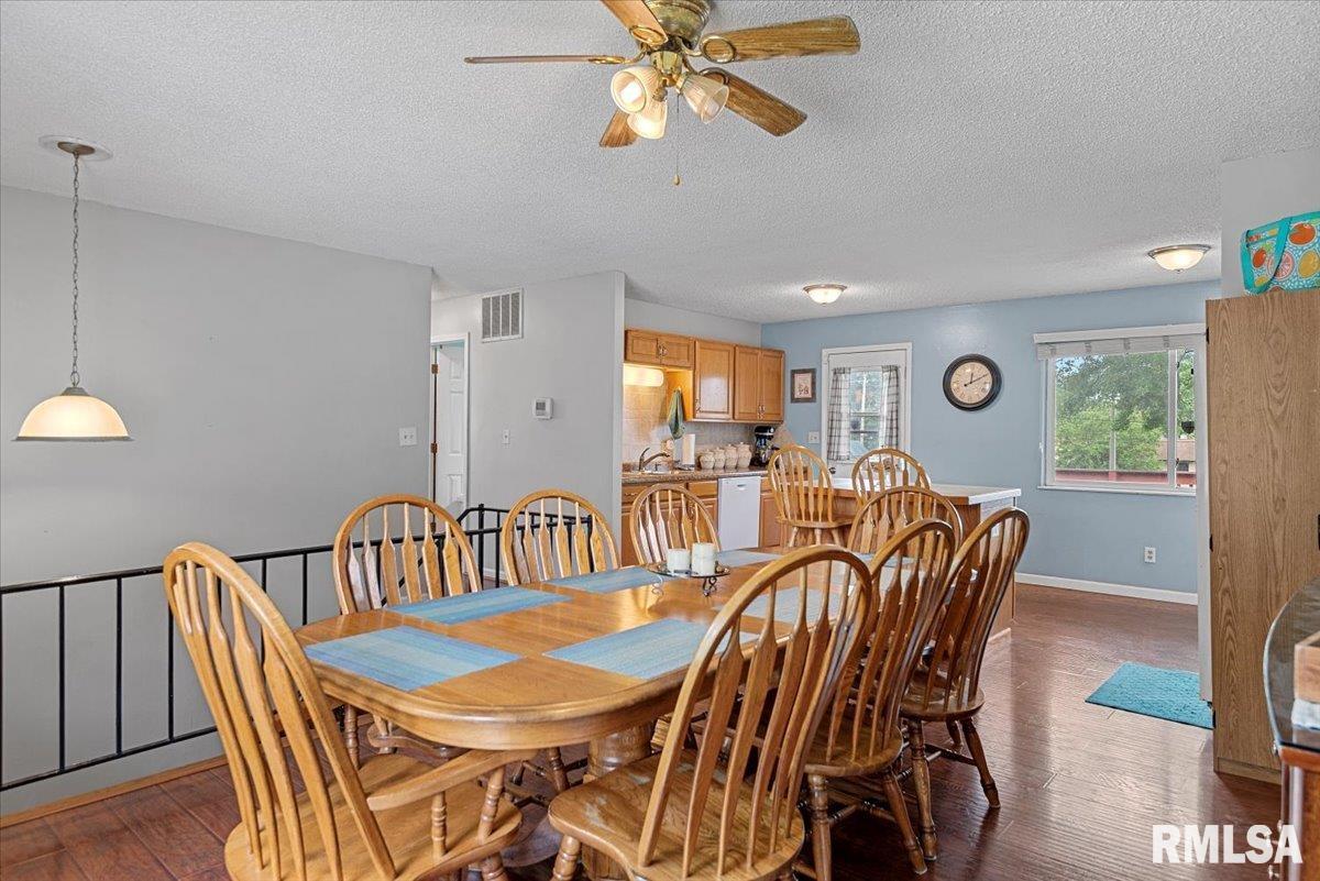 26 Groton Drive Springfield, IL 62702 - Photo 7 of 35