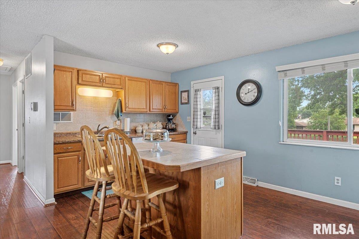 26 Groton Drive Springfield, IL 62702 - Photo 8 of 35