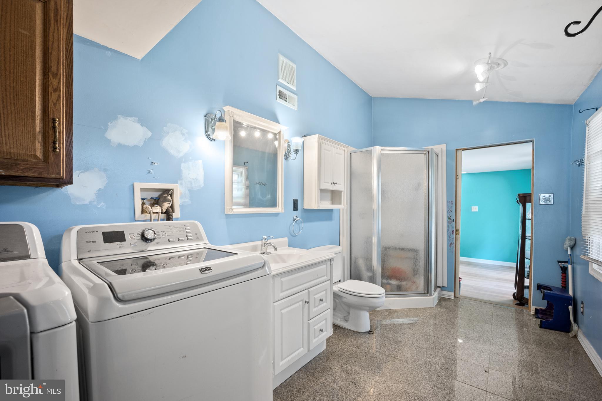 26 Balsam Road Levittown, PA 19057 - Photo 16 of 32 laundry room with full bath