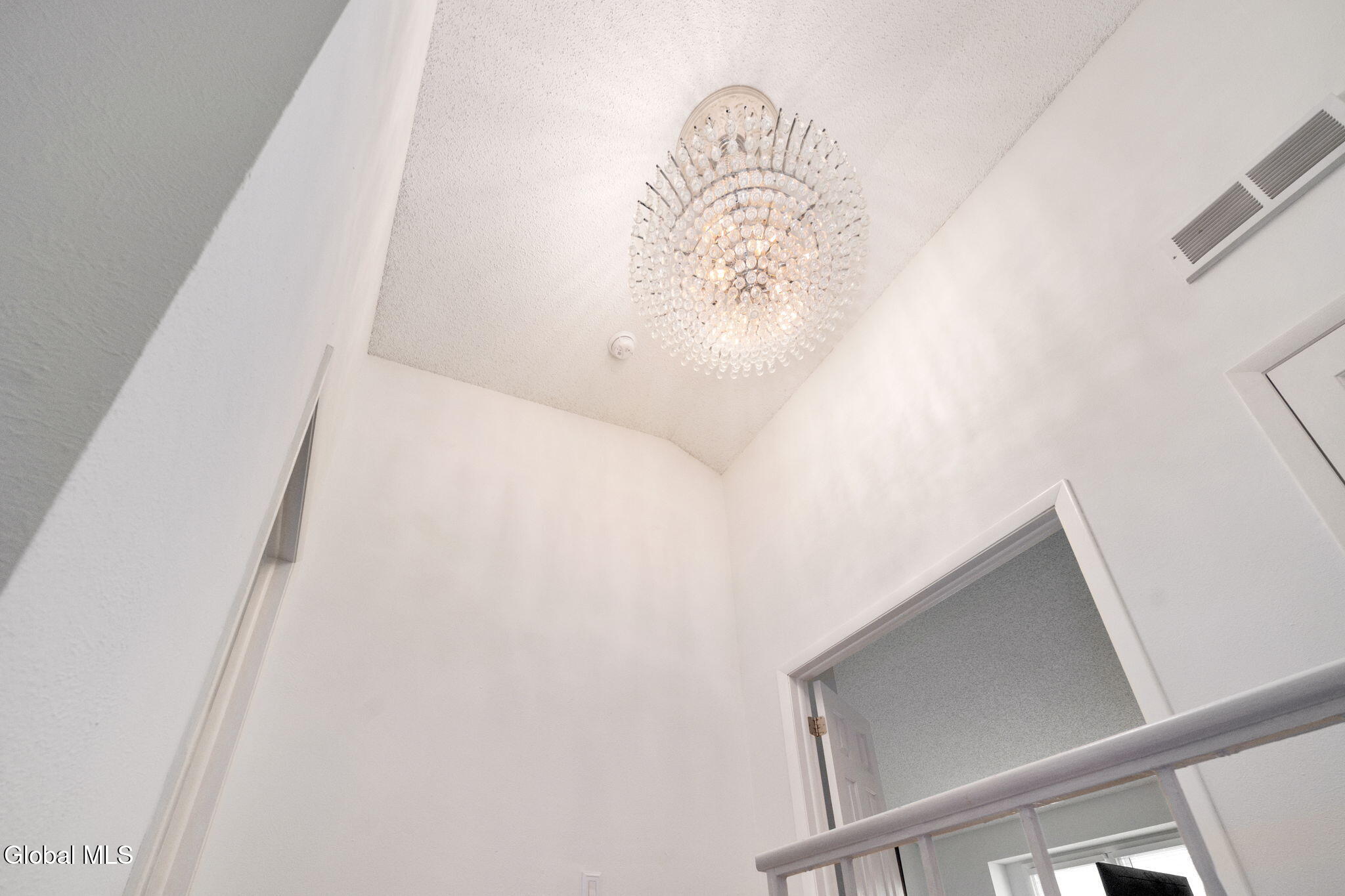 13 Raleigh Drive Halfmoon, NY 12065 - Photo 16 of 37 17-13RaleighDr_17