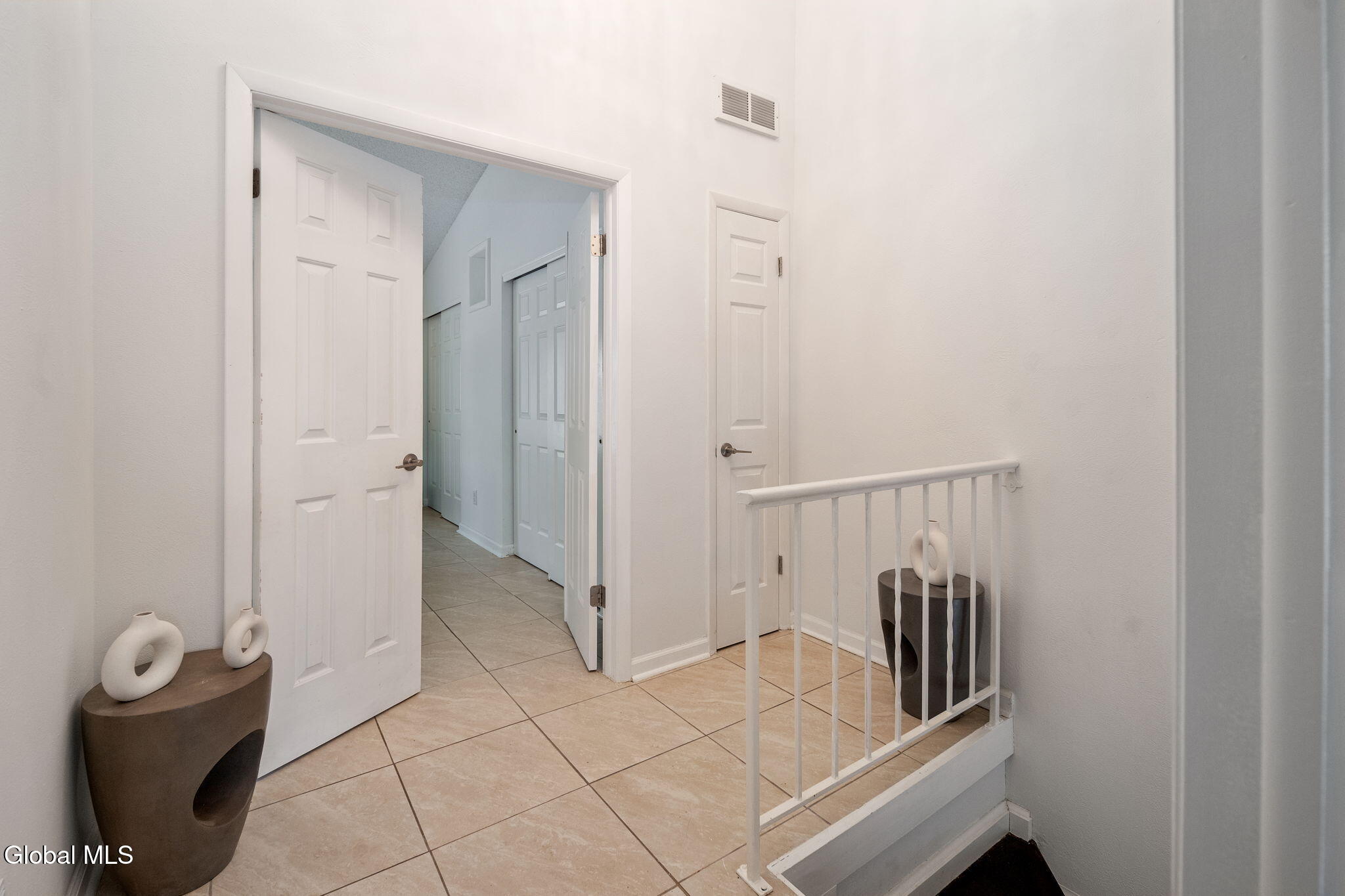 13 Raleigh Drive Halfmoon, NY 12065 - Photo 17 of 37 18-13RaleighDr_18