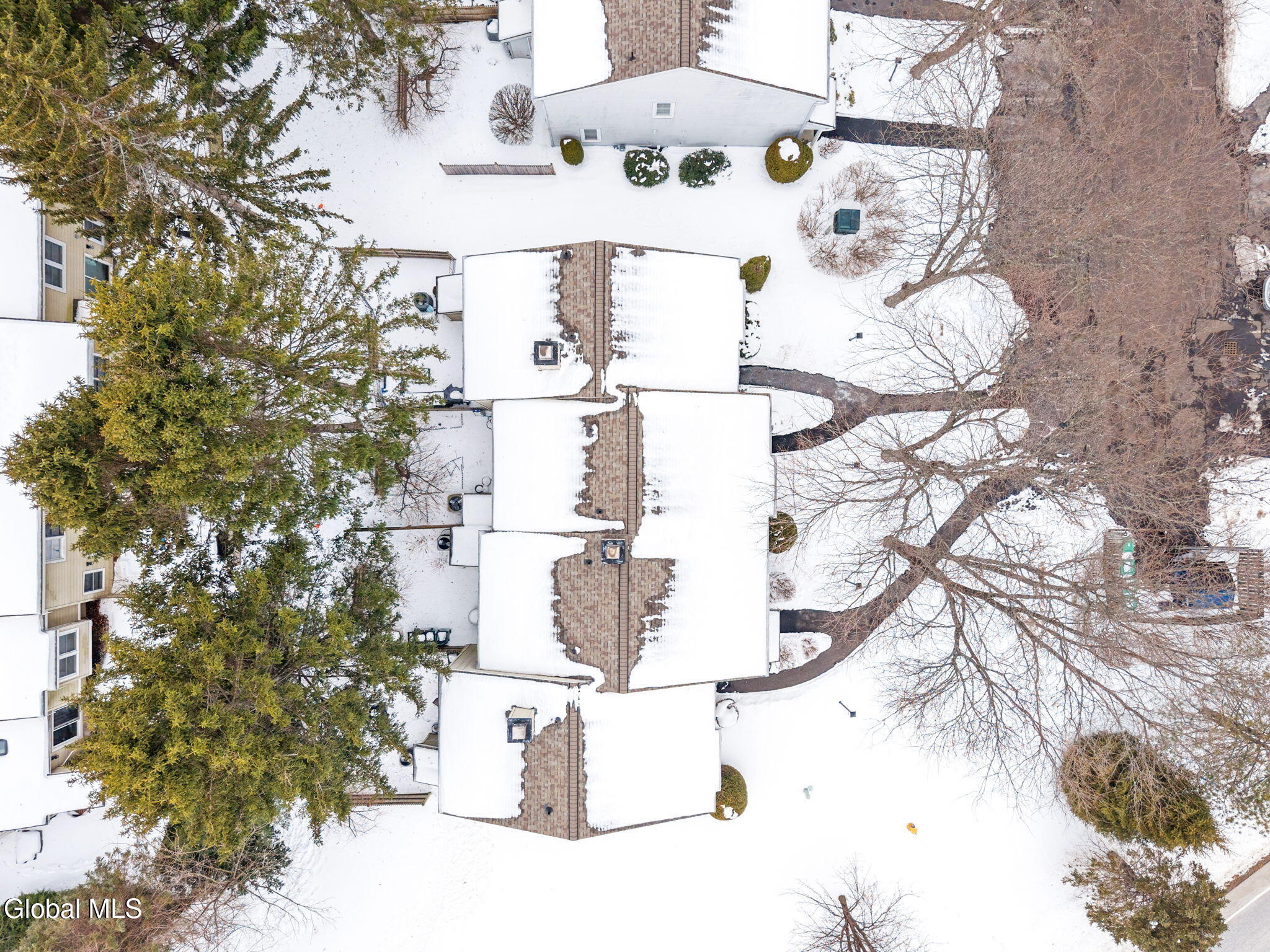 13 Raleigh Drive Halfmoon, NY 12065 - Photo 32 of 37 33-13RaleighDr_33