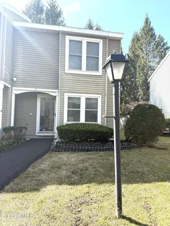 $265,000 | 13 Raleigh Drive, Halfmoon, NY 12065