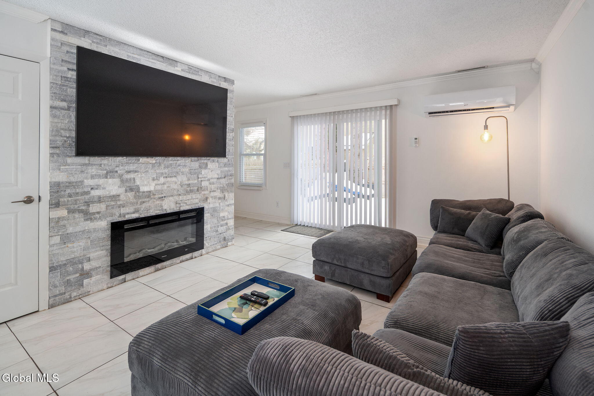 13 Raleigh Drive Halfmoon, NY 12065 - Photo 7 of 37 12-13RaleighDr_12