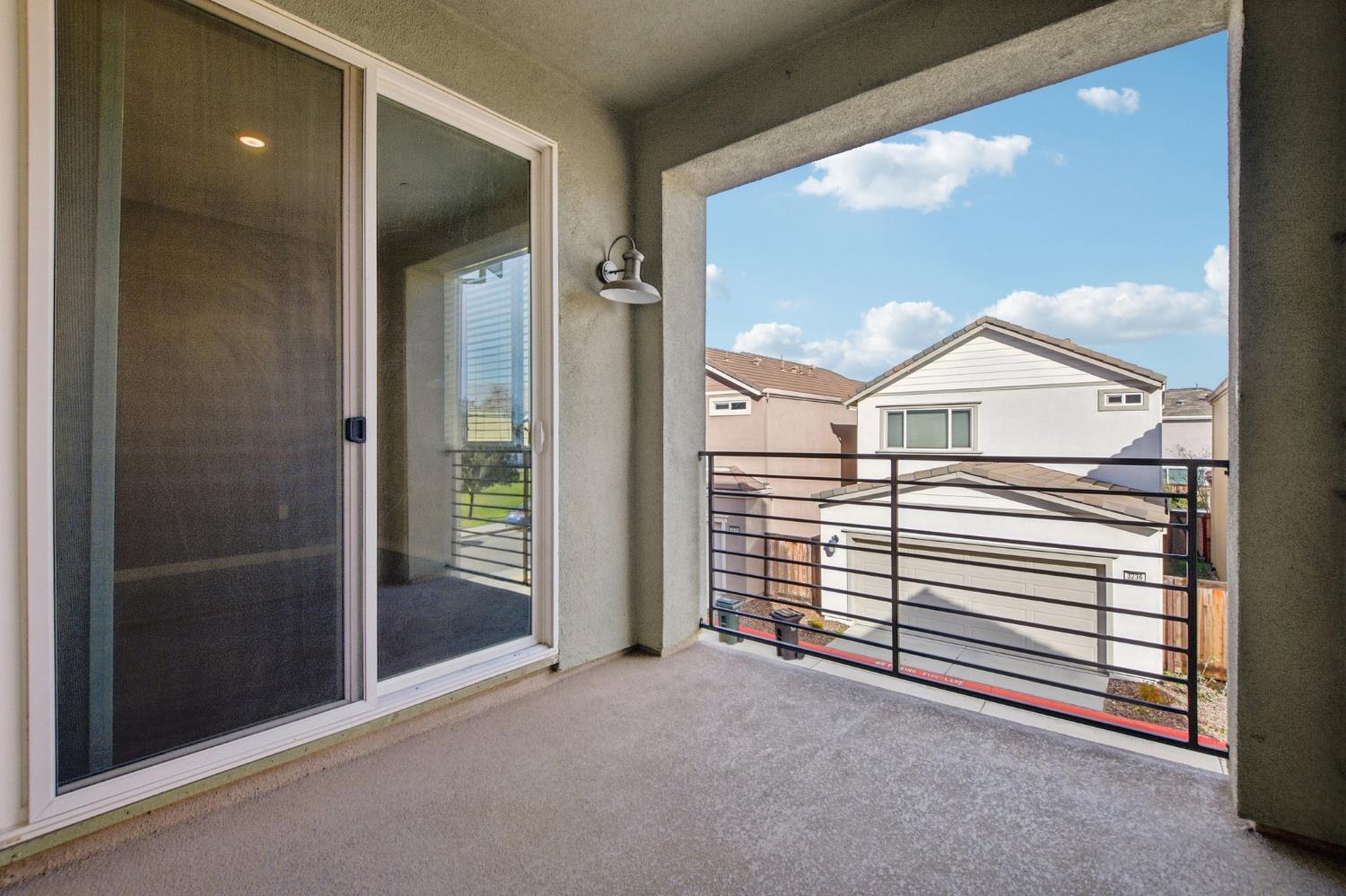 3237 Bridgeway Drive Rancho Cordova, CA 95670 - Photo 13 of 25 2nd level off dining room
