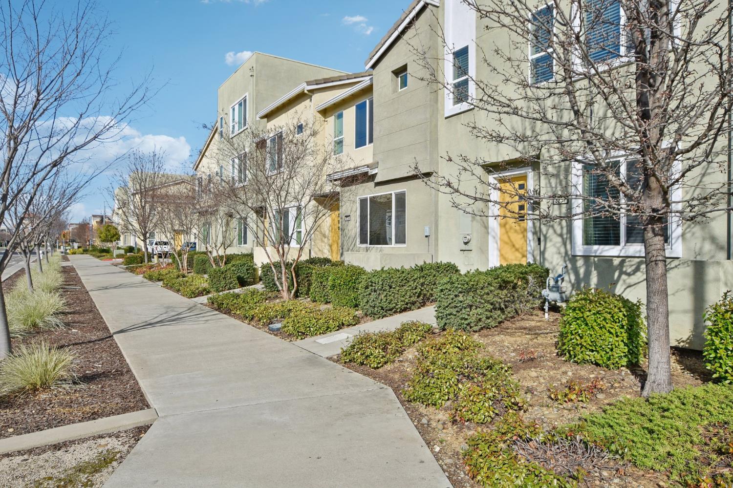 3237 Bridgeway Drive Rancho Cordova, CA 95670 - Photo 2 of 25