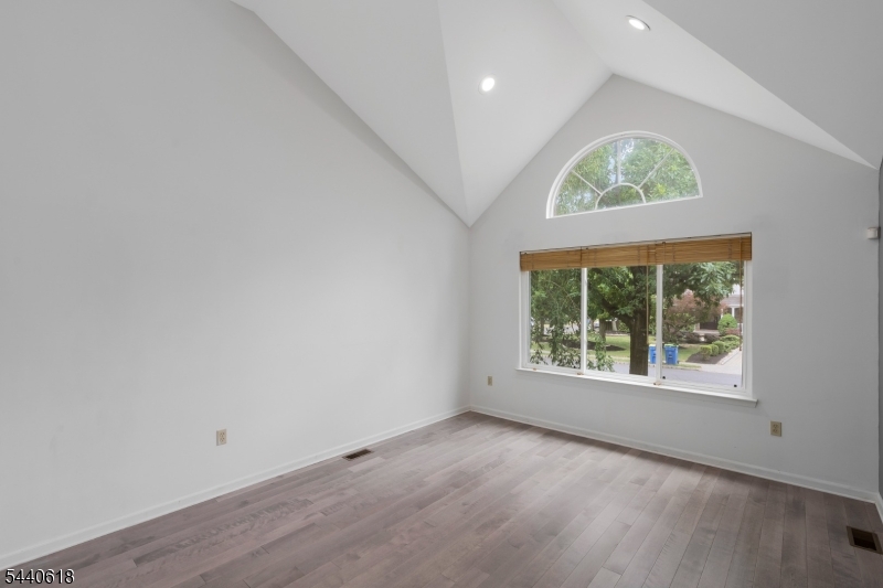 450 Vanderveer Road Bridgewater, NJ 08807 - Photo 4 of 46
