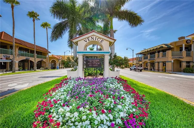 $699,000 | 20655 Granlago Drive, Venice, FL 34293