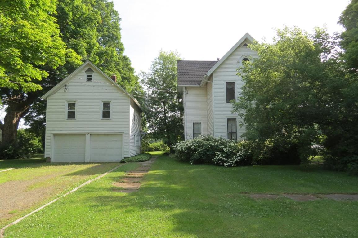 front of house and 2 car garage