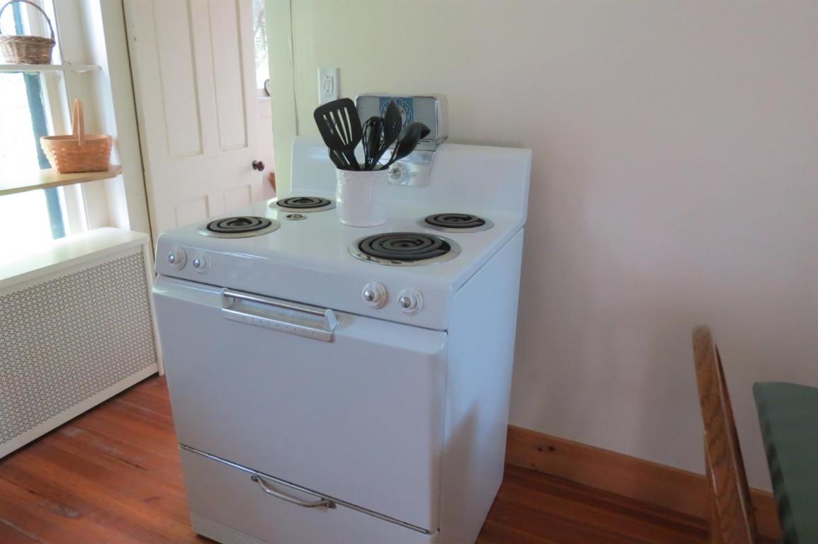 39 Maple Street Afton, NY 13730 - Photo 26 of 78 electric stove