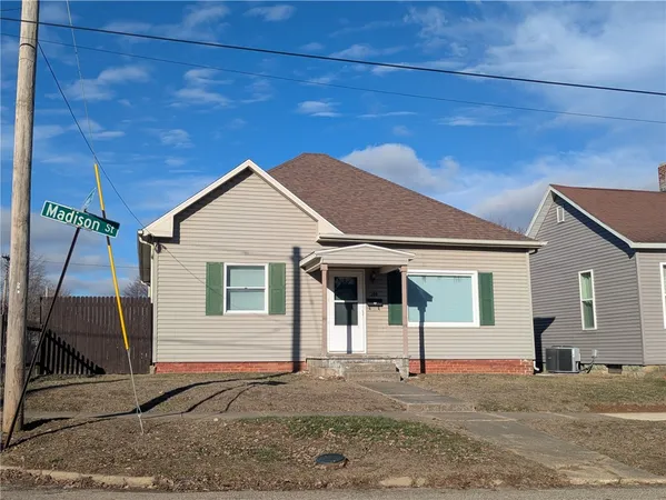 $99,701 | 309 East Madison Street, Paris, IL 61944