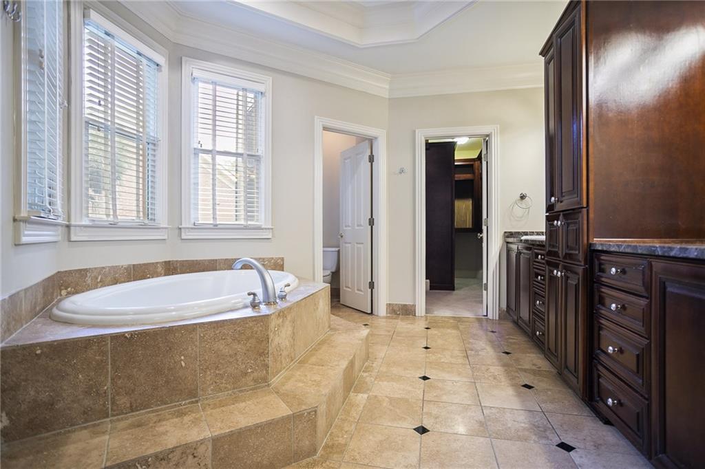614 Timm Valley Road Northeast, Unit B Atlanta, GA 30305 - Photo 15 of 31