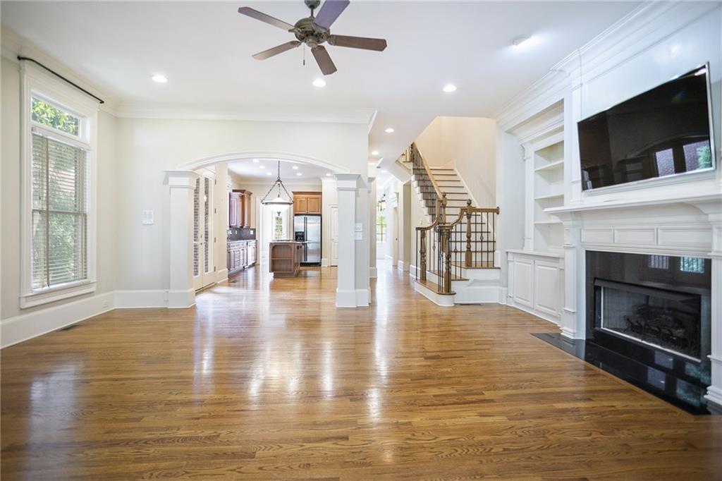 614 Timm Valley Road Northeast, Unit B Atlanta, GA 30305 - Photo 4 of 31