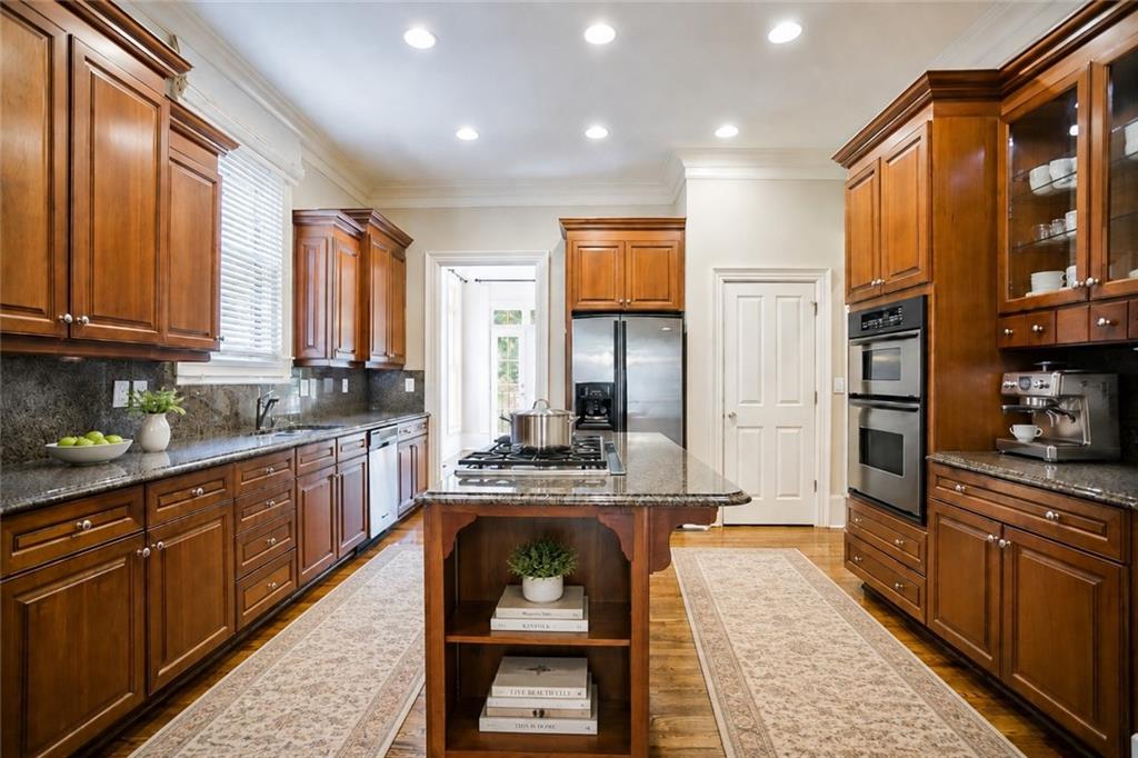 614 Timm Valley Road Northeast, Unit B Atlanta, GA 30305 - Photo 9 of 31