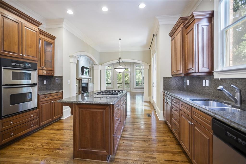 614 Timm Valley Road Northeast, Unit B Atlanta, GA 30305 - Photo 10 of 31