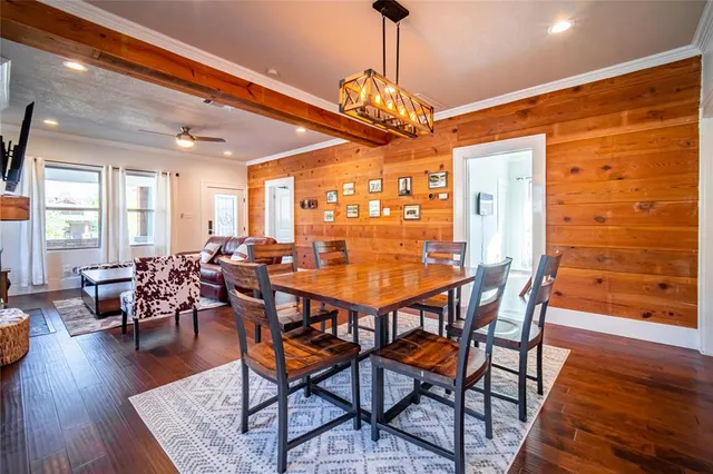 $2,600 | 3318 South Jennings Avenue, Fort Worth, TX 76110