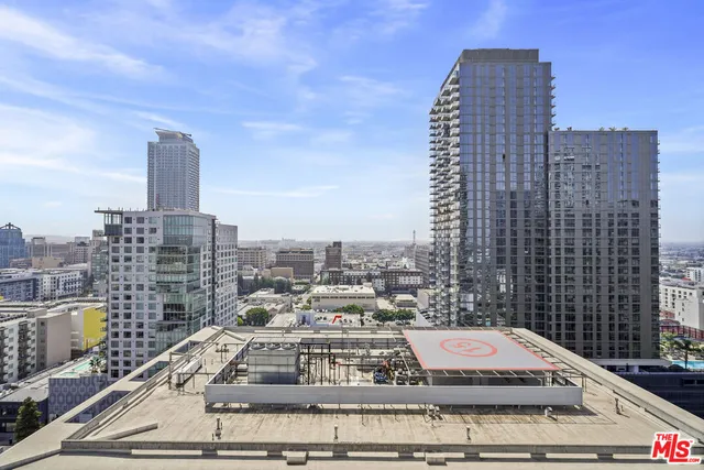 a picture of city view