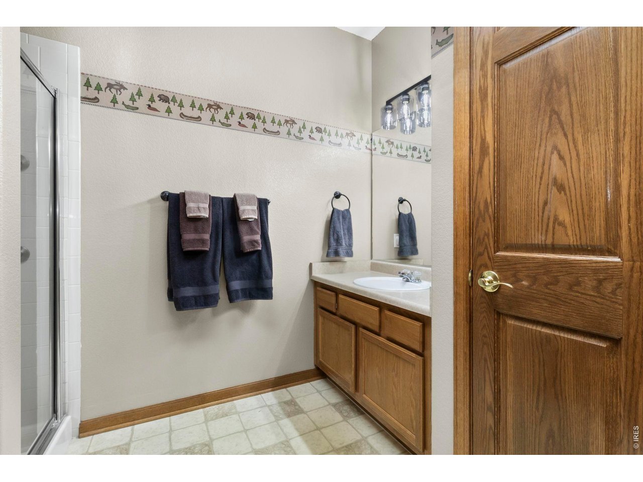 5151 29th Street, Unit 1203 Greeley, CO 80634 - Photo 18 of 20 Guest bath