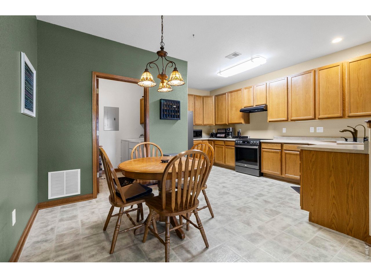 5151 29th Street, Unit 1203 Greeley, CO 80634 - Photo 5 of 20 Dining area